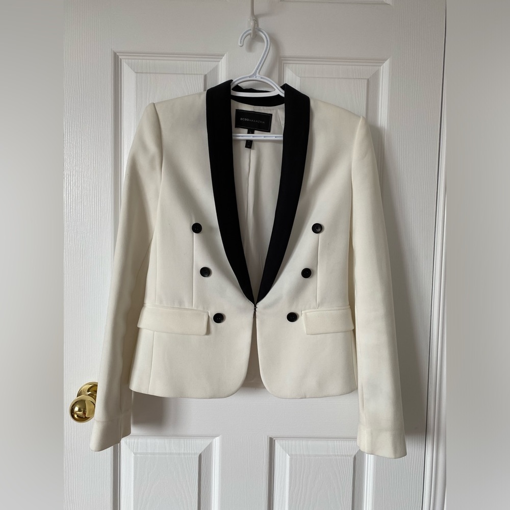 BCBG maxazria tuxedo blaser xsmall